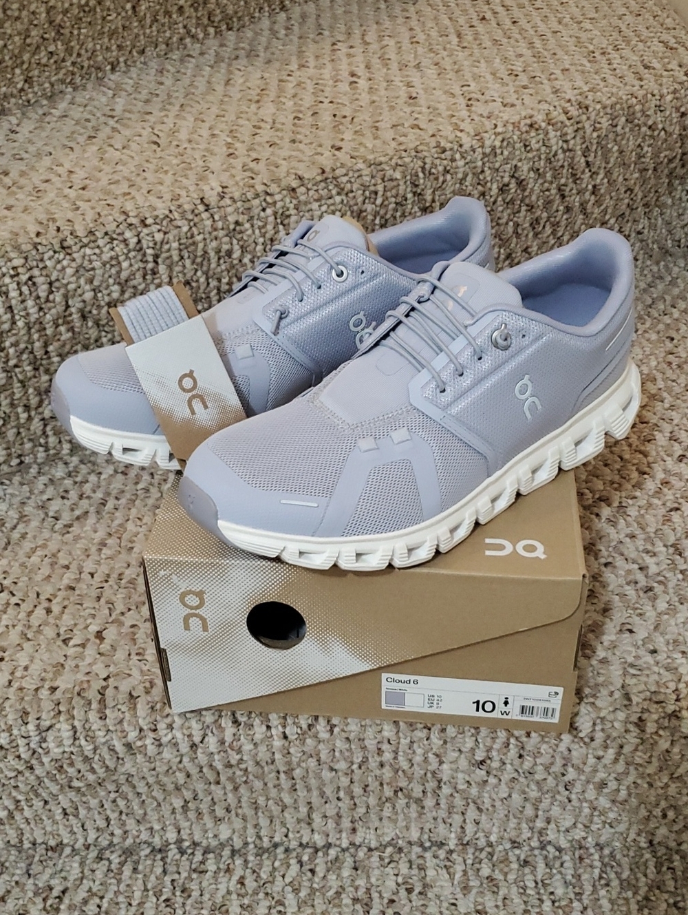 On Running Womens Cloud 6 Sneakers in Nimbus/White, Size 10